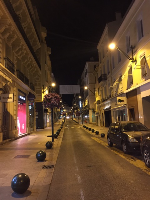 Rue d'Antibe, Cannes by night.